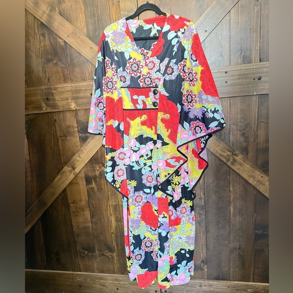Vintage Kaftan Styled by Tyrone Kimono Styling Asian Mod Print Vivid Styling O/S